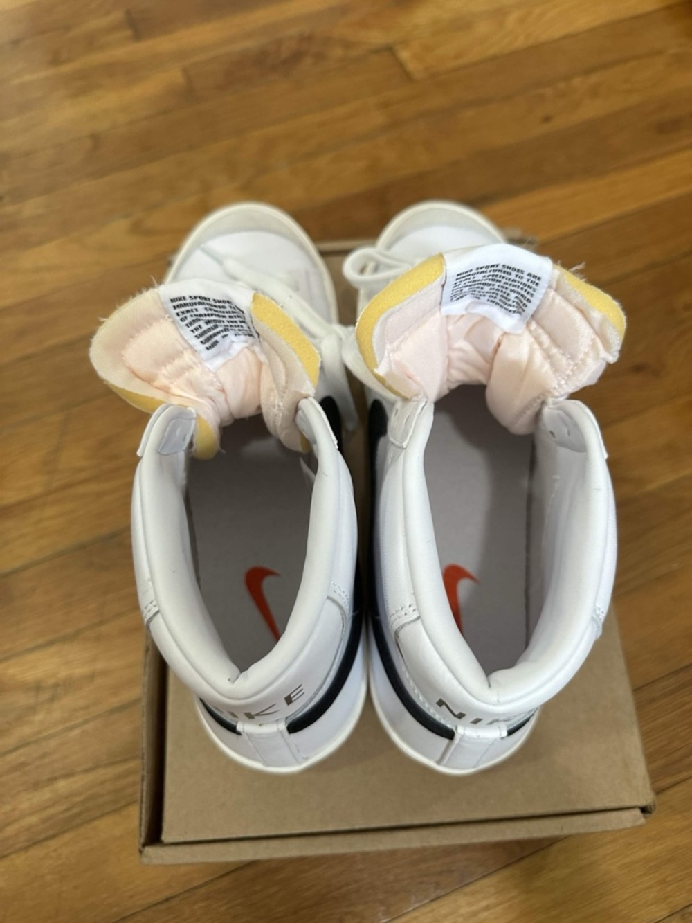 *Slightly Used* Nike Blazer Mid Women white Black (CZ1055-100) Size 12W - Picture 8 of 12